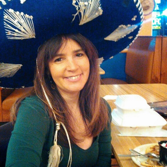 Meet your Posher, Vera - Picture 1 of 1